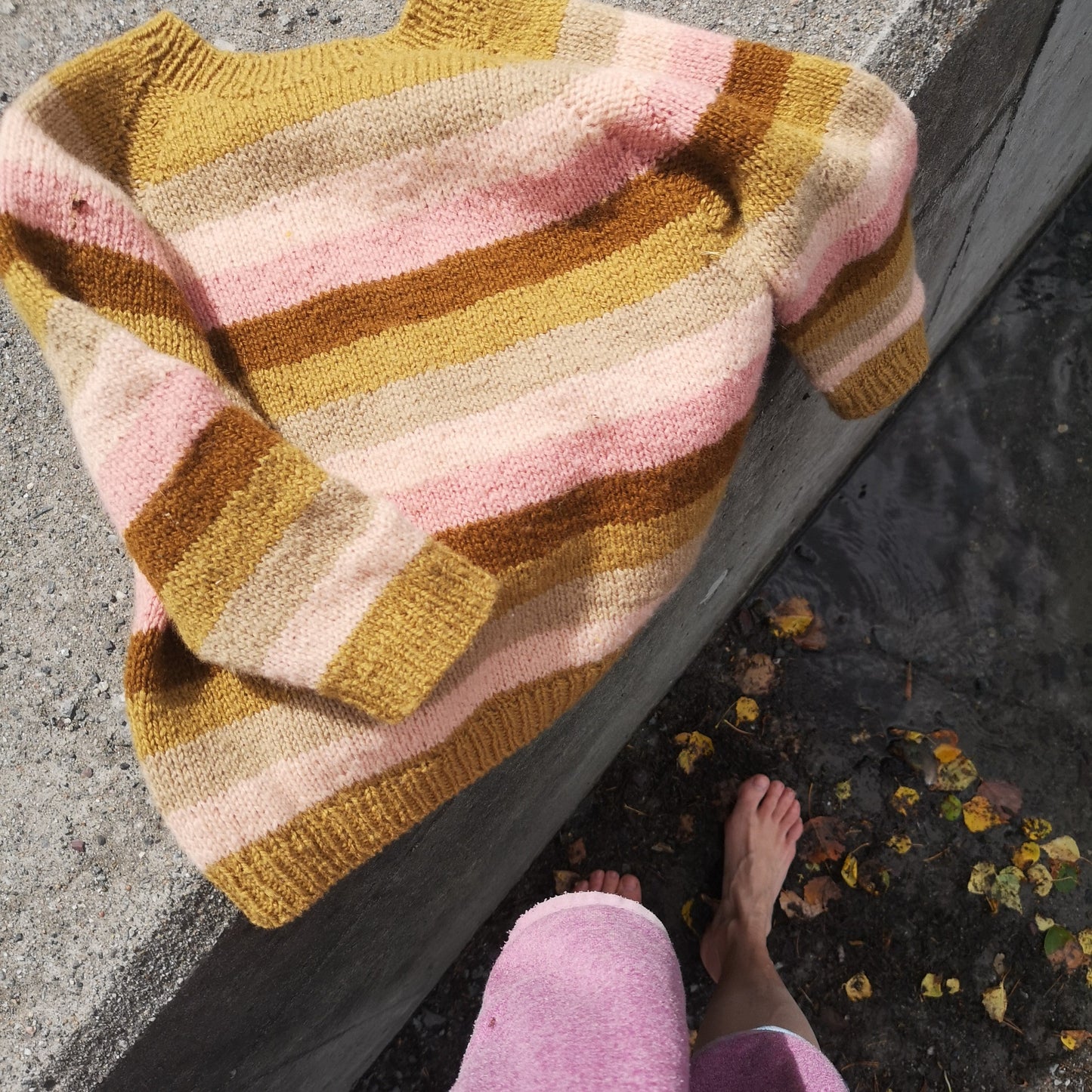 Gøyal stripegenser strikkeoppskrift