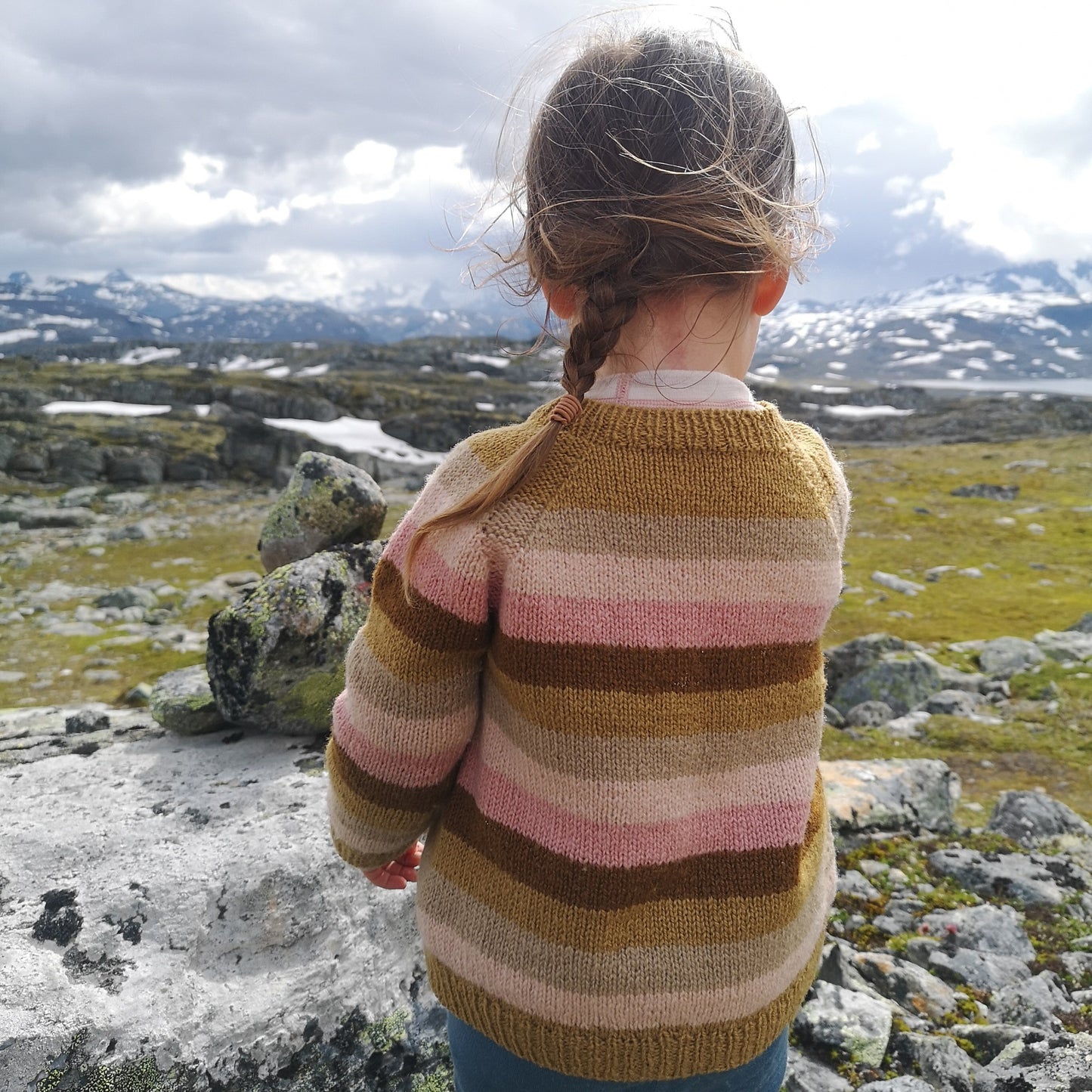 Gøyal stripegenser strikkeoppskrift